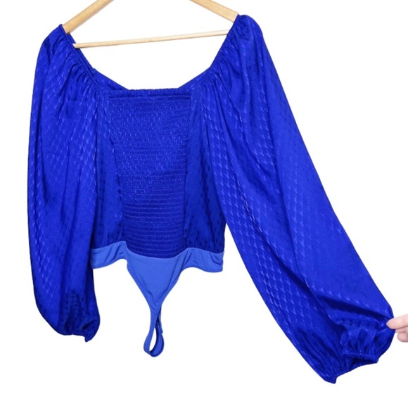 New with Tag Express Women's Royal Blue Satin Houndstooth Wide Sleeve Bodysuit - Picture 9 of 16